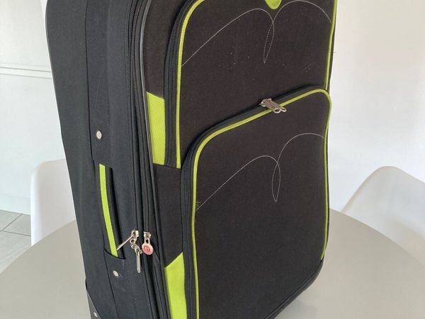 5 Cities medium size suitcase