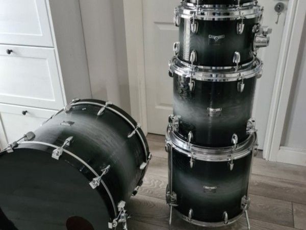 Yamaha rock tour shell pack drum kit