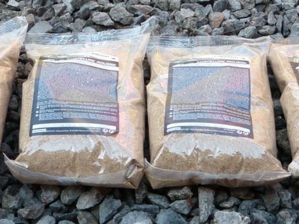 6, 1kg Ground bait bags sealed brown crumb