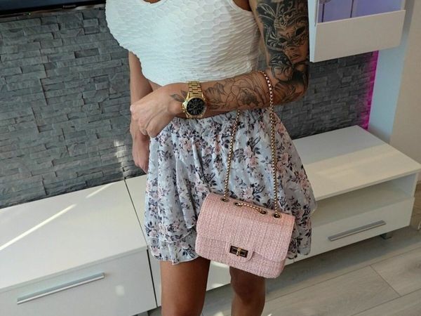 Elegant pink handbag