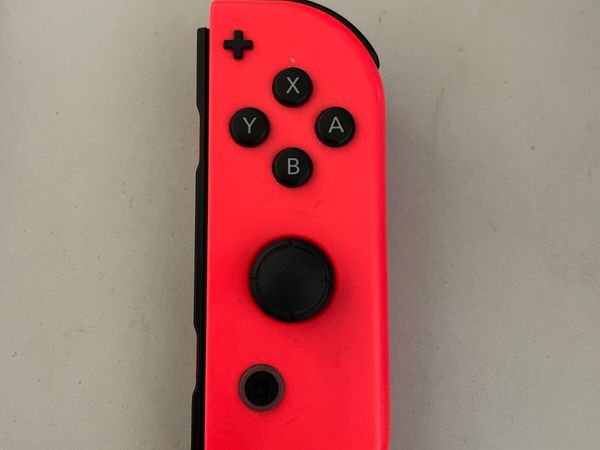 Red Joy-con Nintendo switch