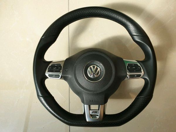 Volkswagen R-line steering wheel with airbag