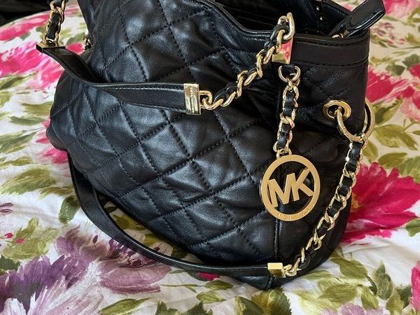 Michael Kors chanel style handbag