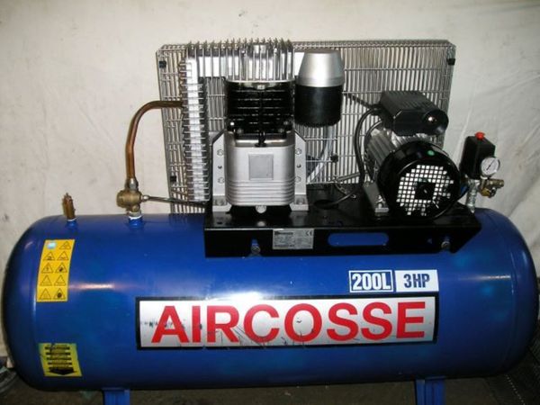 Industrial grade air compressor