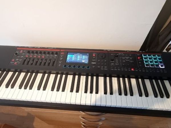 Roland Fantom O8 PRICE DROP From 1,750 still has a warranty for Waltons music store.