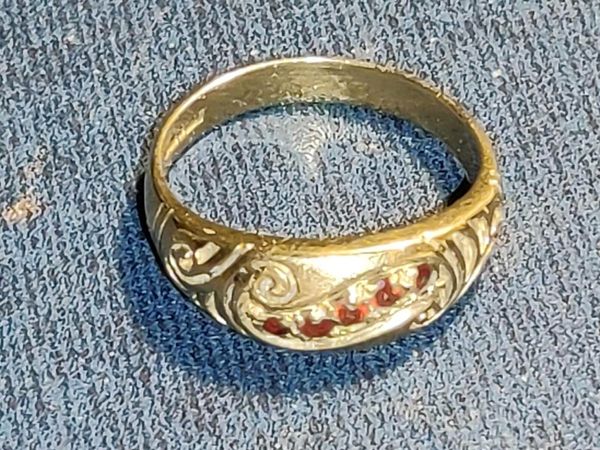 CELTIC GARNETS, 9CT Gold Unisex Vintage Ring !