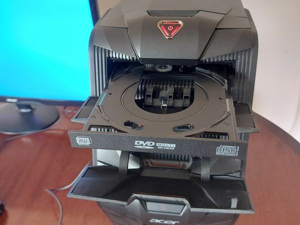Acer gaming PC for sale.