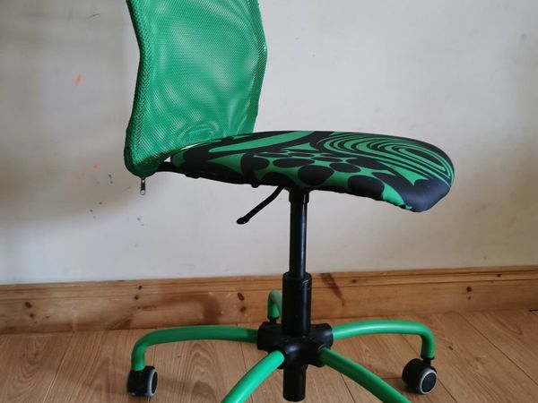 Computer/office swivel chair
