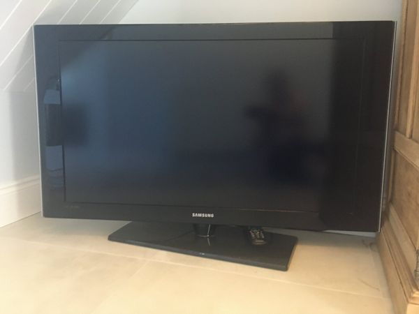 Samsung 40” TV