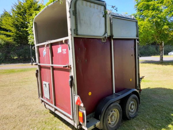 I for Williams horse trailer for sale