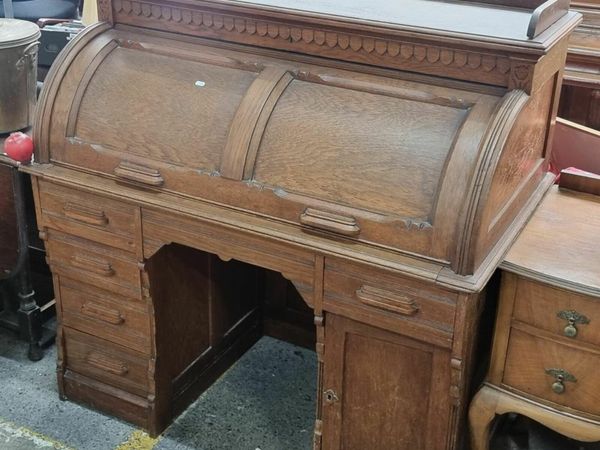Auction - Designer, Vintage, Antique Furniture