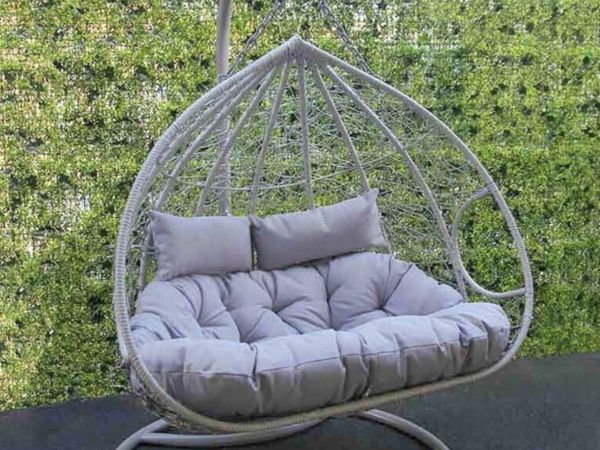 Double Egg Chairs Brand New In Stock