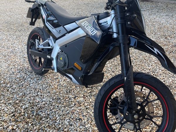 2022 artisan ES1 Pro electric motorcycle