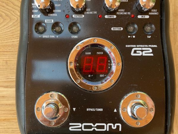 Zoom G2 Guitar Effects Pedal