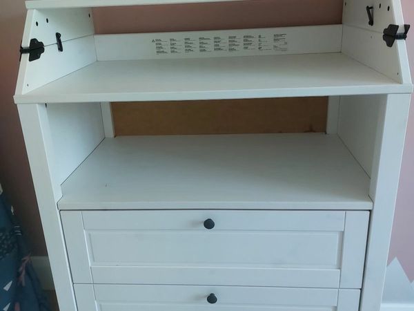 Ikea: SUNDVIK Changing table/chest of drawers