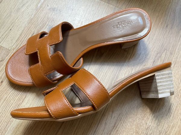 Brown sandals small heel new