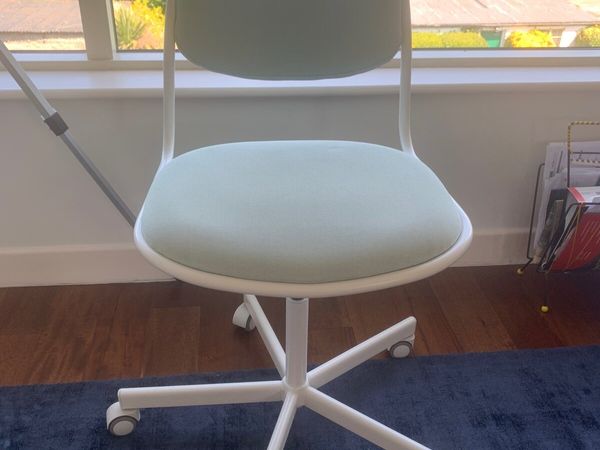 Ikea chair - lever to higher and lower