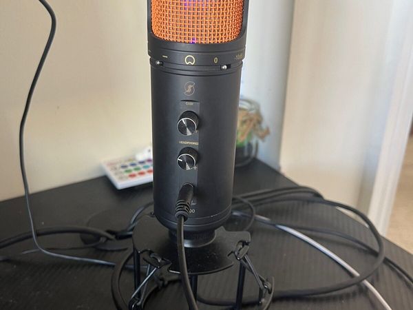 SL600 usb microphone with live monitoring