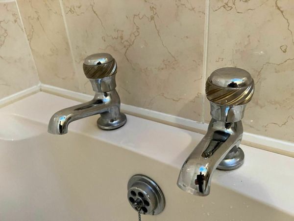 Bathroom Taps and wastes
