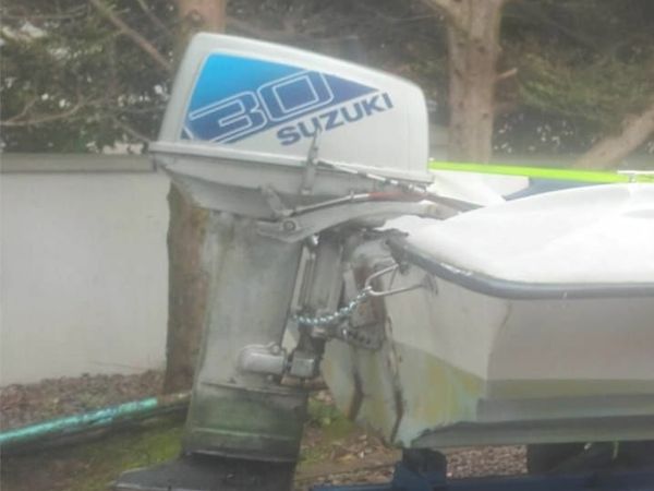 30hp Suzuki dt30 2 stroke outboard