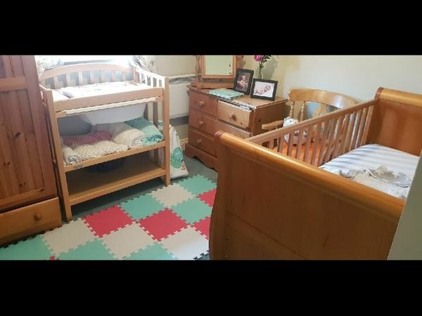 Sleigh cot bed & change table