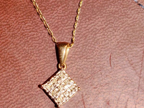 MOISSONITTES, 9CT Gold 18"New Necklace !
