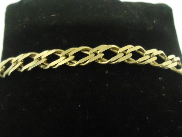 9ct gold double link  bracelet