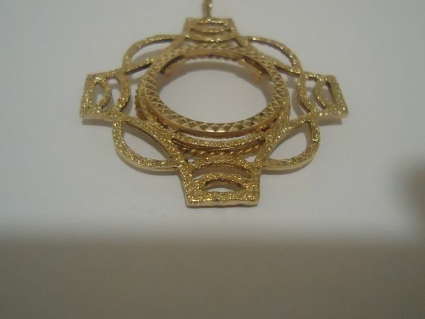 9ct full sovereign gold pendant mount