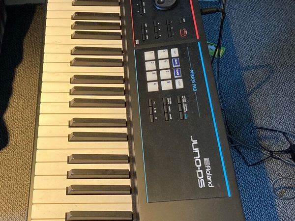 Electronic stage piano