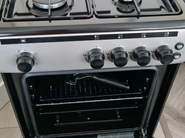Black and Silver 50cm Gas Cooker