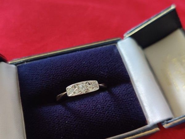 Brilliant Diamonds Ring