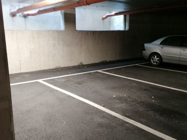 PARKING CLOSE TO DUBLIN AIRPORT
