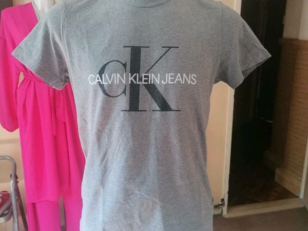 Beautiful Calvin Klein t-shirt