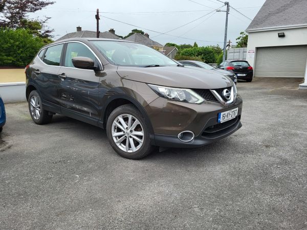 Nissan Qashqai Hatchback, Diesel, 2015, Brown