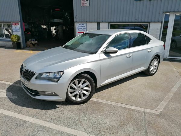 Skoda Superb Hatchback, Diesel, 2019, Silver