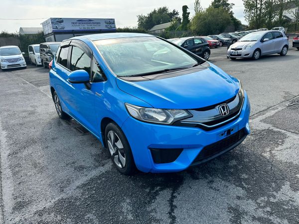 Honda Fit Hatchback, Petrol Hybrid, 2014, Blue
