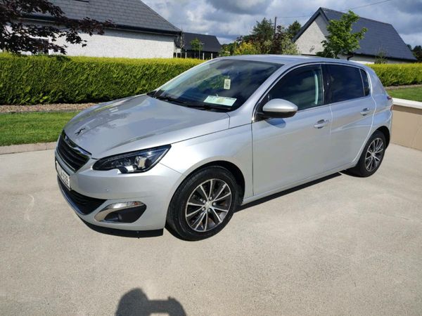  Autos Peugeot plateados a la venta en Irlanda