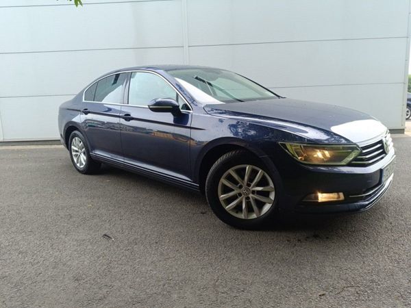 Volkswagen Passat Saloon, Diesel, 2017, Blue