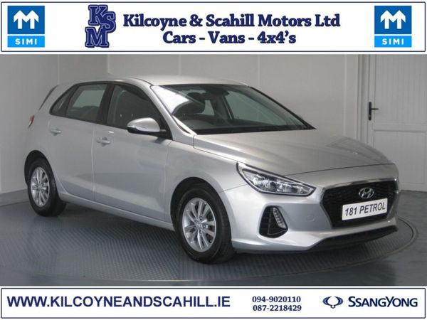 Hyundai i30 Hatchback, Petrol, 2018, Silver