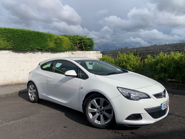Vauxhall Astra Coupe, Petrol, 2012, White