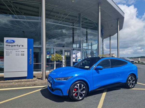 Ford Mustang Mach-E Hatchback, Electric, 2022, Blue