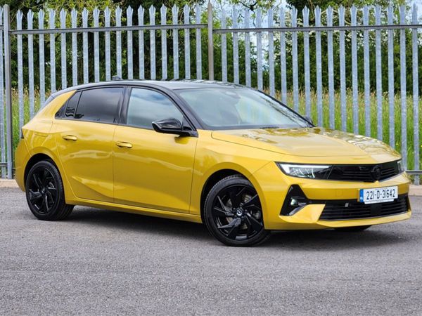 Opel Astra Hatchback, Diesel, 2022, Yellow