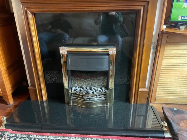 Electric fire and surround for sale in Co. Cork for €300 on DoneDeal