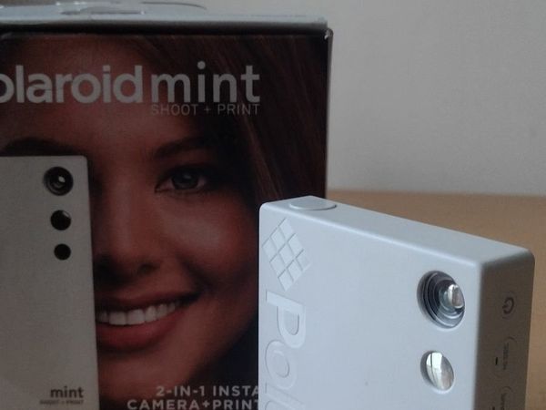 polaroid digital camera with built in printer