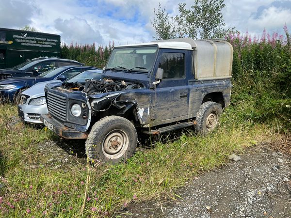 Land rover deals defender scrap yard