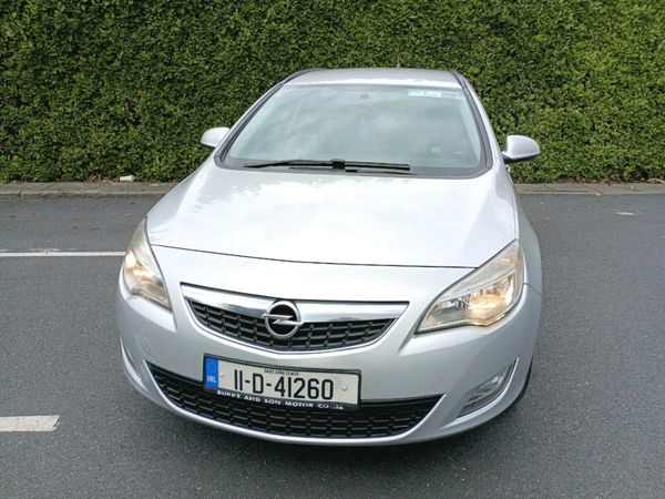 Opel Astra MPV, Diesel, 2011, Silver