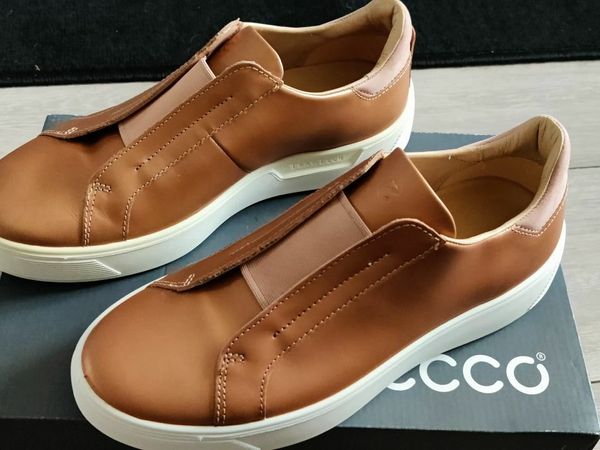 Ecco shoes hotsell size 4