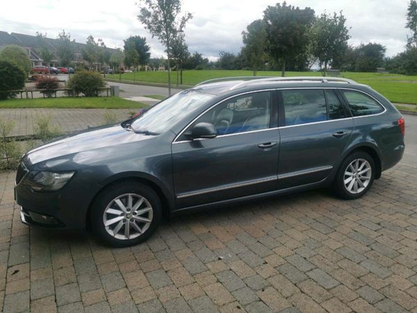 Skoda Superb Hatchback, Diesel, 2014, Grey