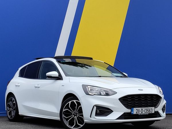 Ford Focus Hatchback, Petrol Hybrid, 2021, White