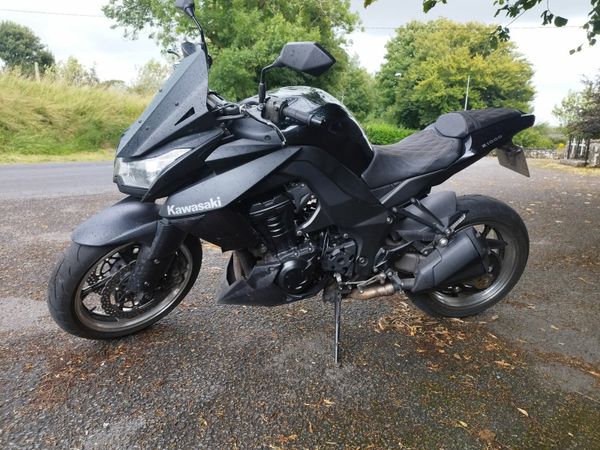 Kawasaki zr1000 deals for sale